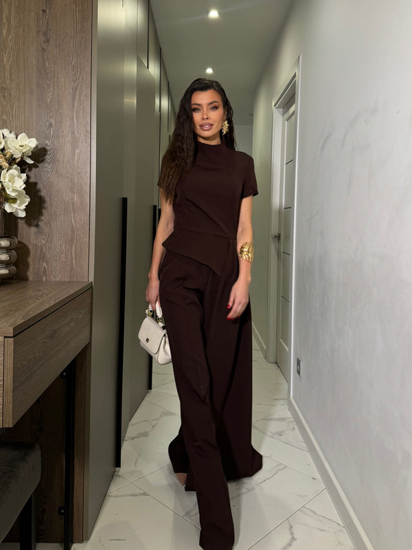 Arvienne Suit