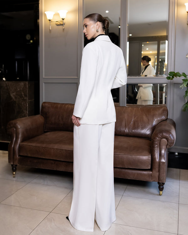 Marquelle Suit