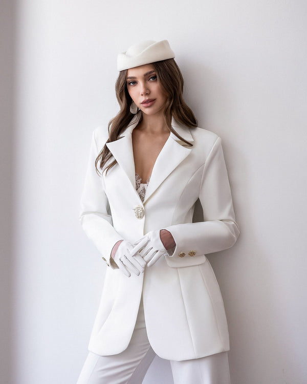 Almira Suit