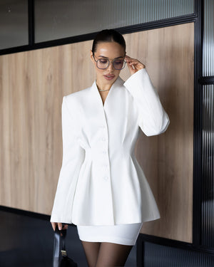 Ismera Suit