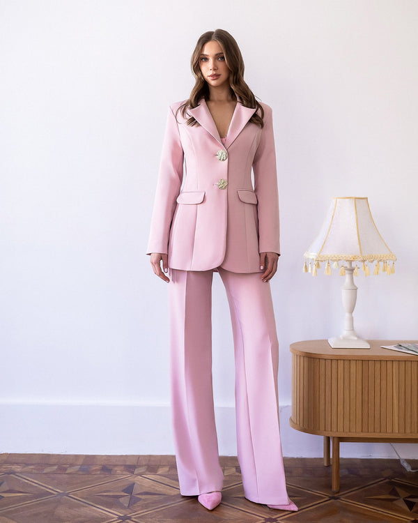 Almira Suit