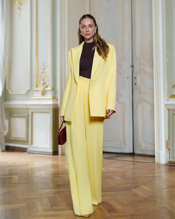 Alessia Suit